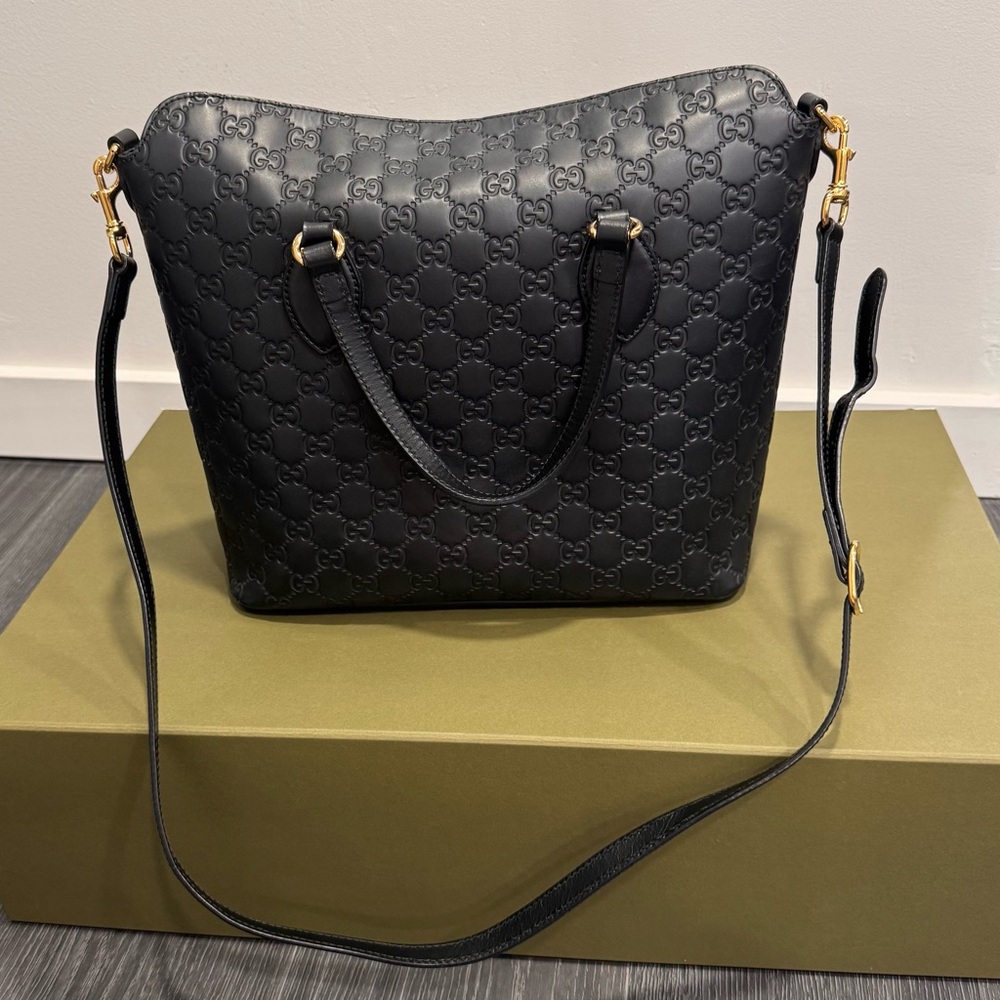 Gucci GG Embossed Shoulder Bag - EXCELLENT CONDITION